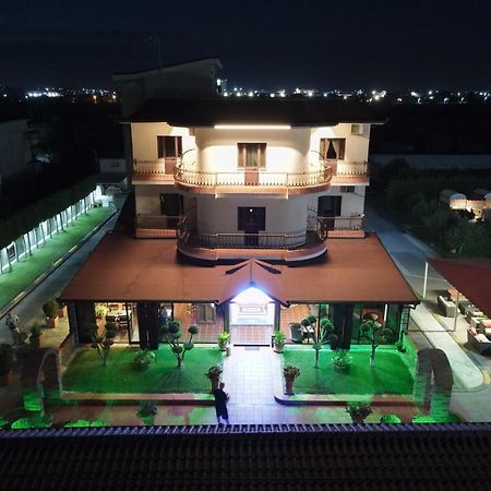 Drini Hotel Rrashbull Екстериор снимка