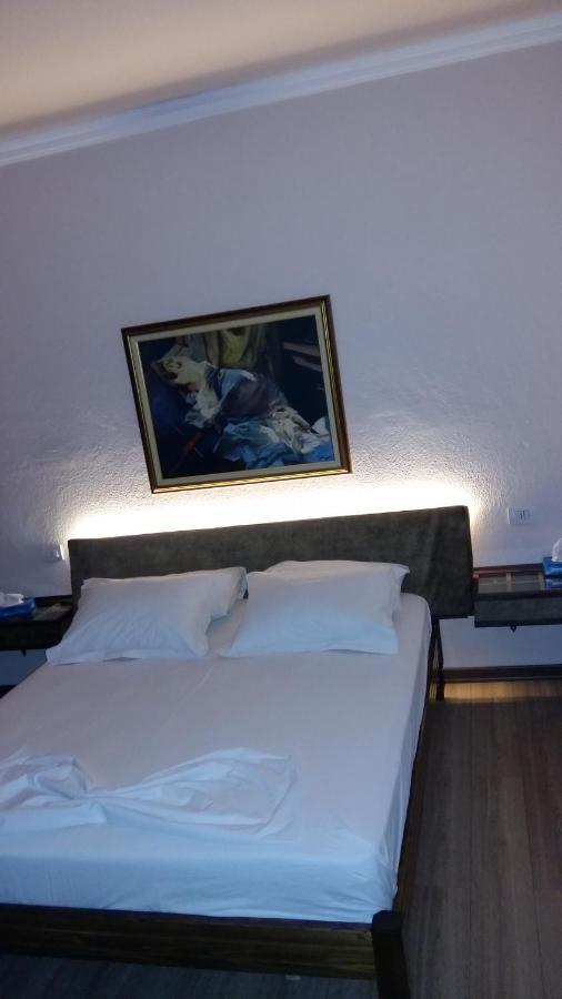 Drini Hotel Rrashbull Екстериор снимка